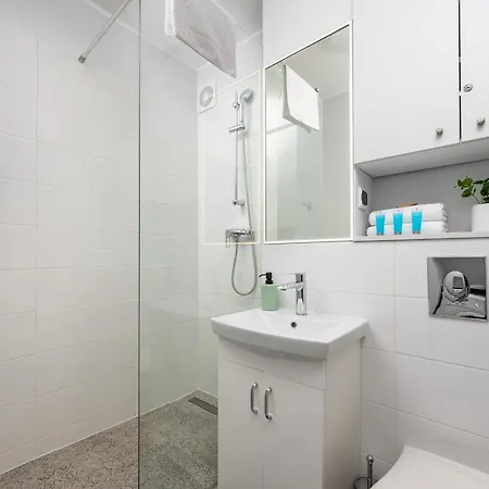 Metro Swietokrzyska Comfort Apartment Warsaw Exterior photo